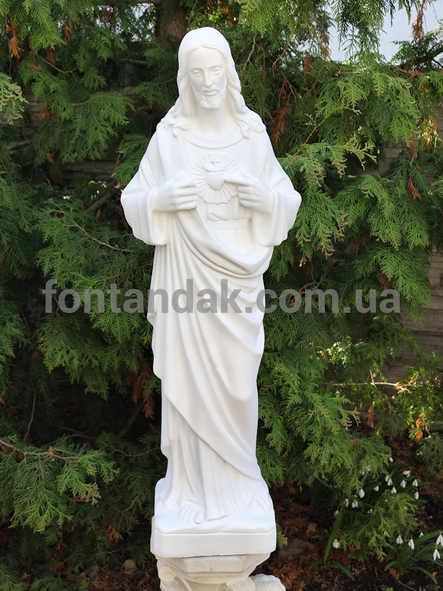 Скульптура Іісуса Христа