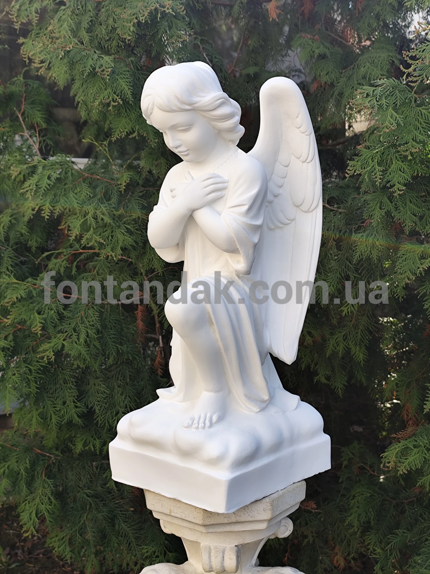 Скульптура ангела