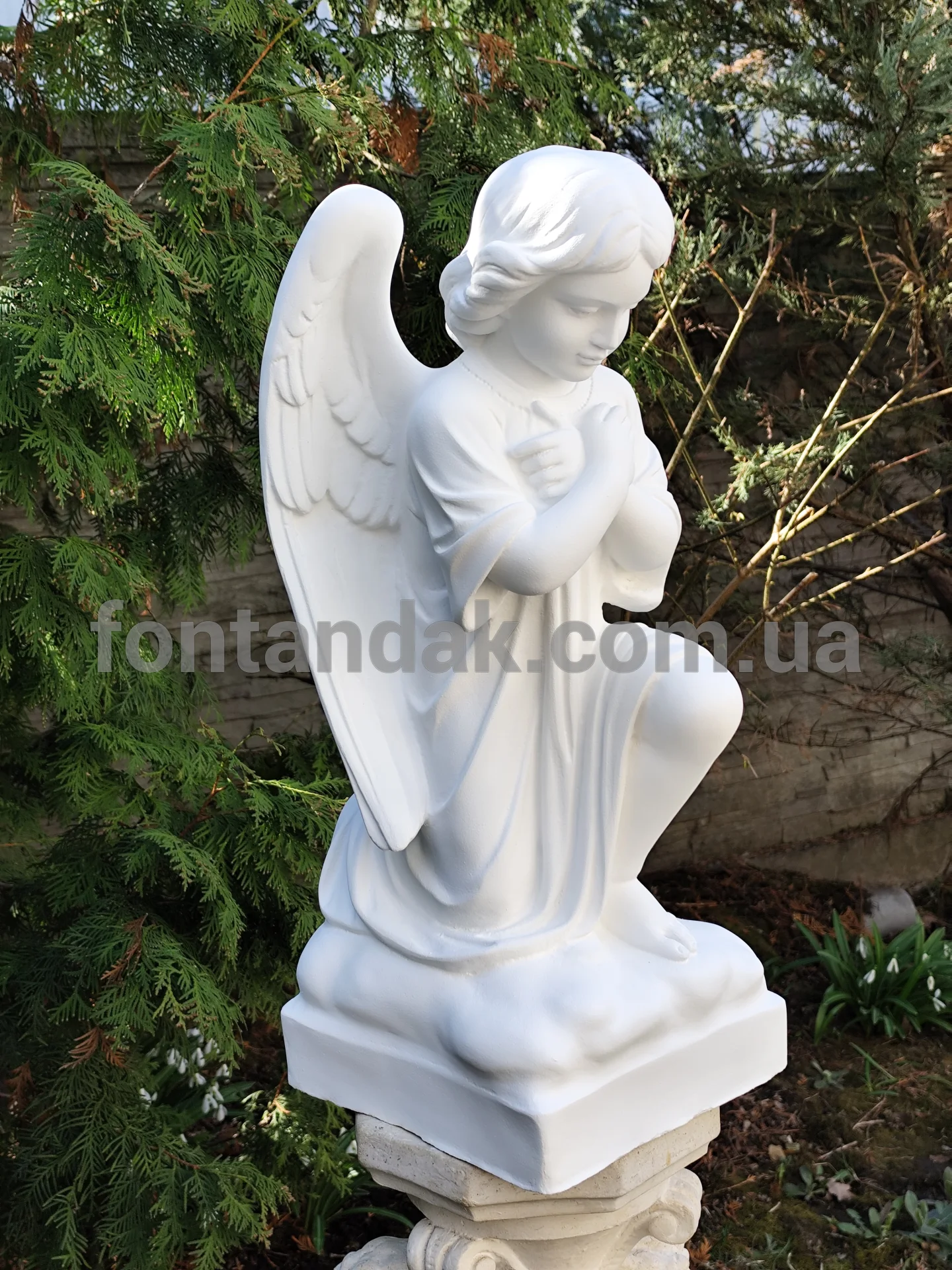 Скульптура ангела