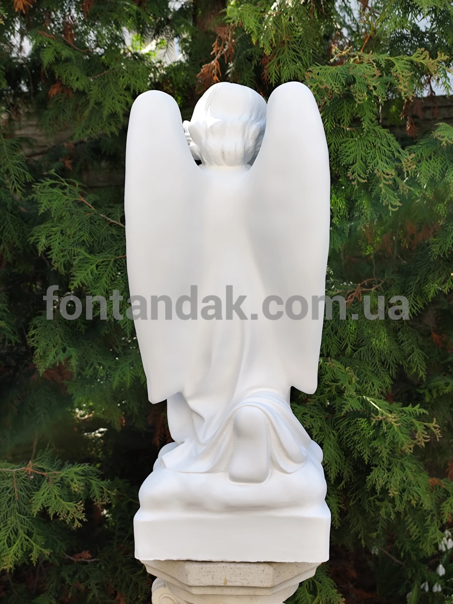 Скульптура ангела