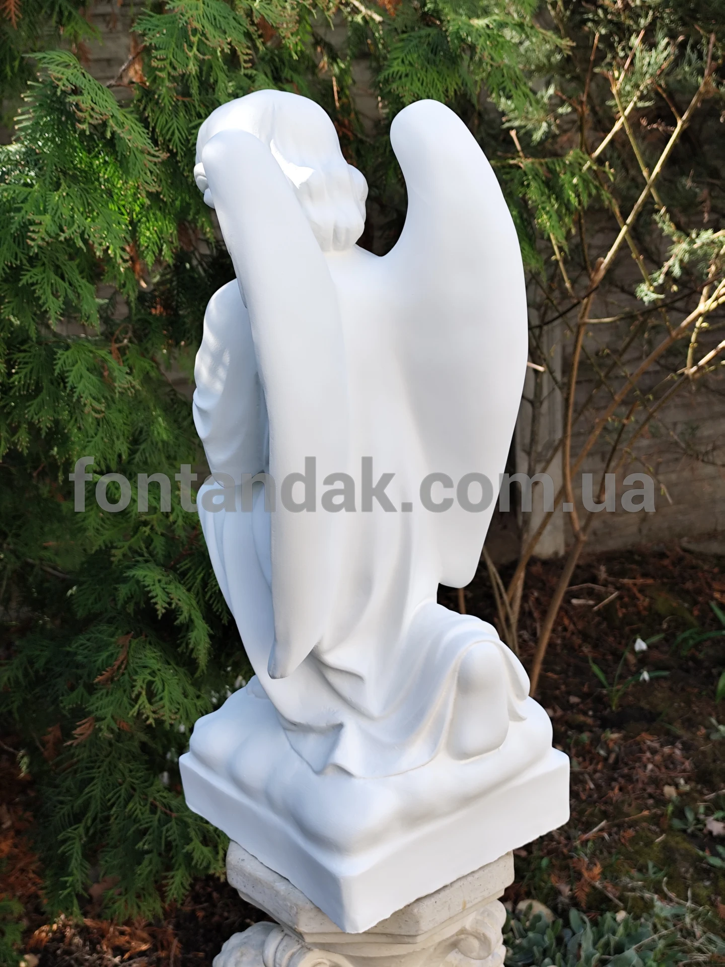 Скульптура ангела