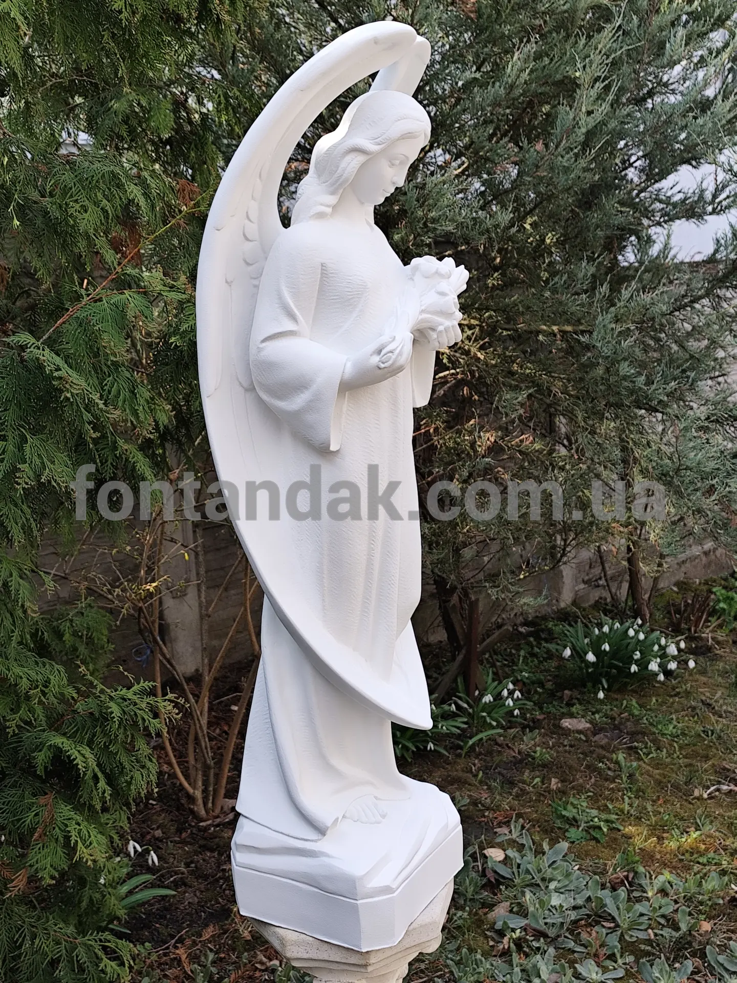 Скульптура ангела