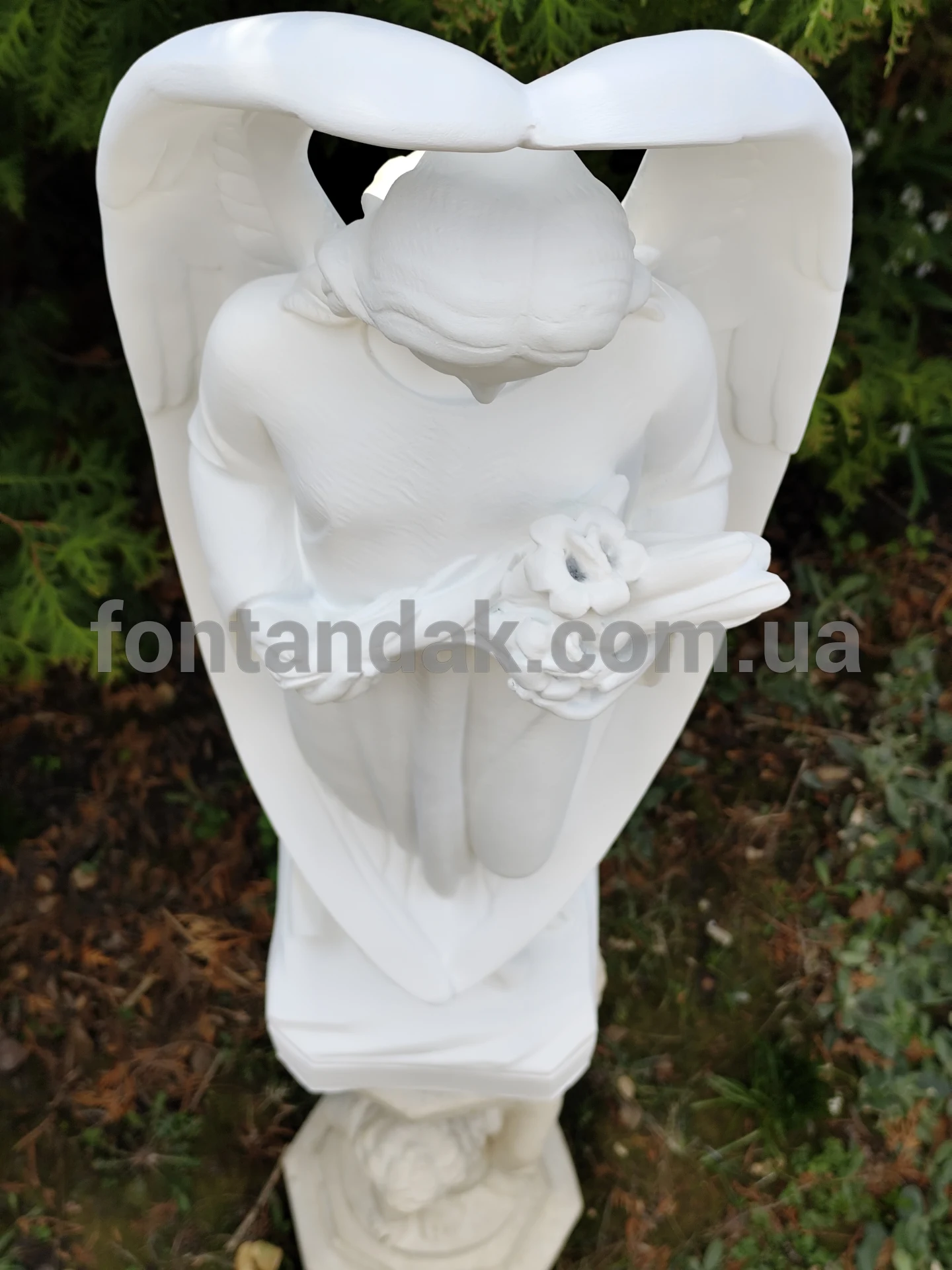 Скульптура ангела