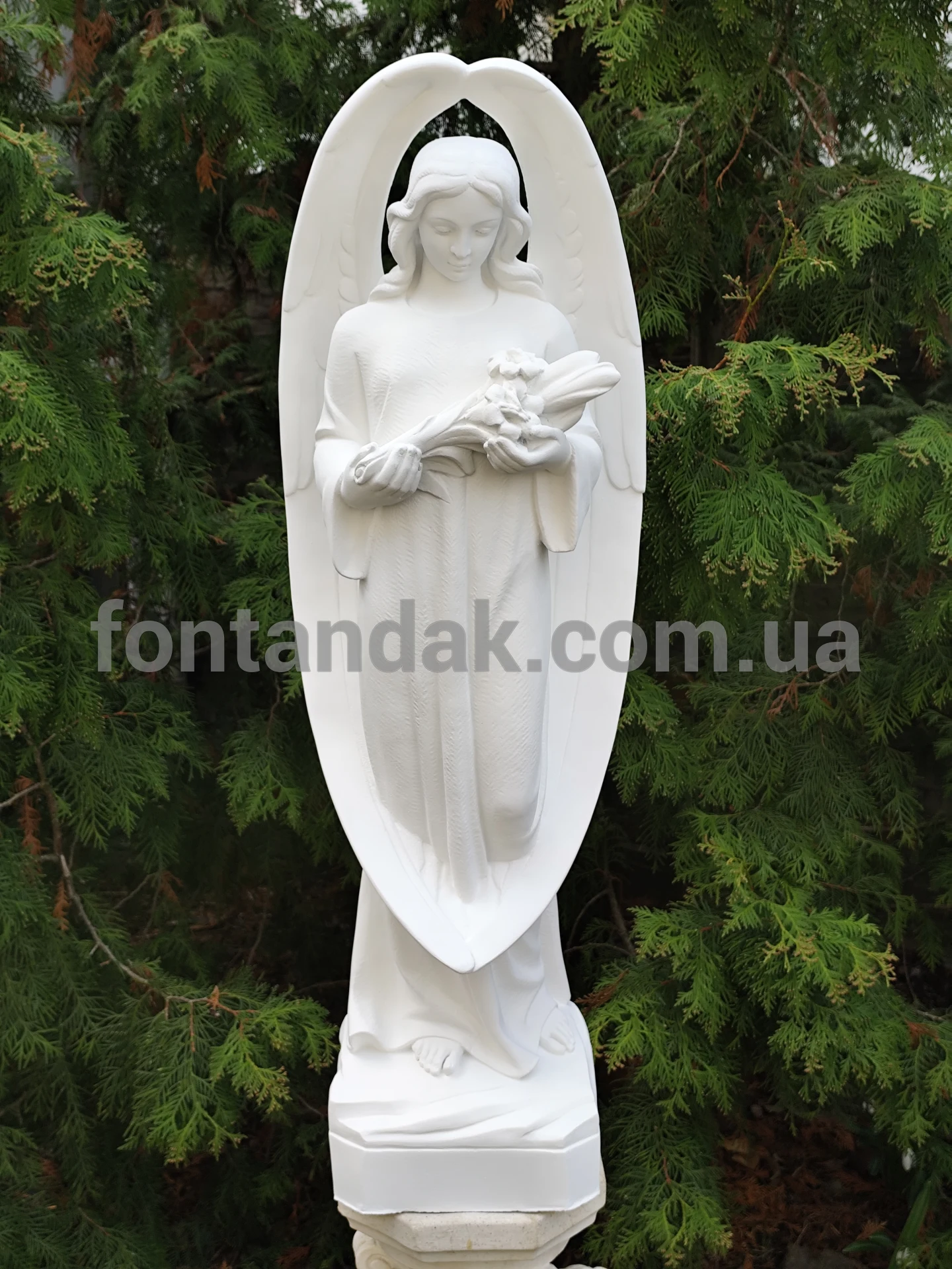 Скульптура ангела