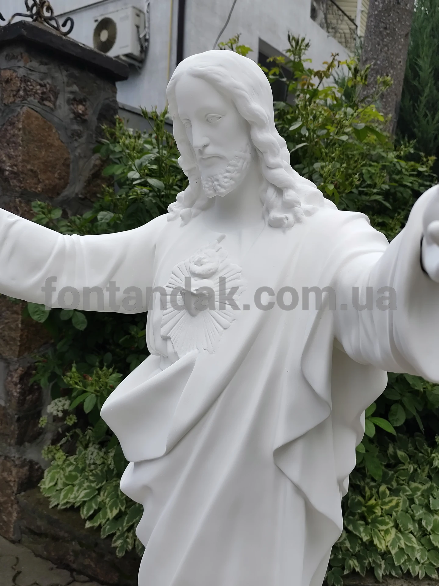 Скульптура Іісуса Христа