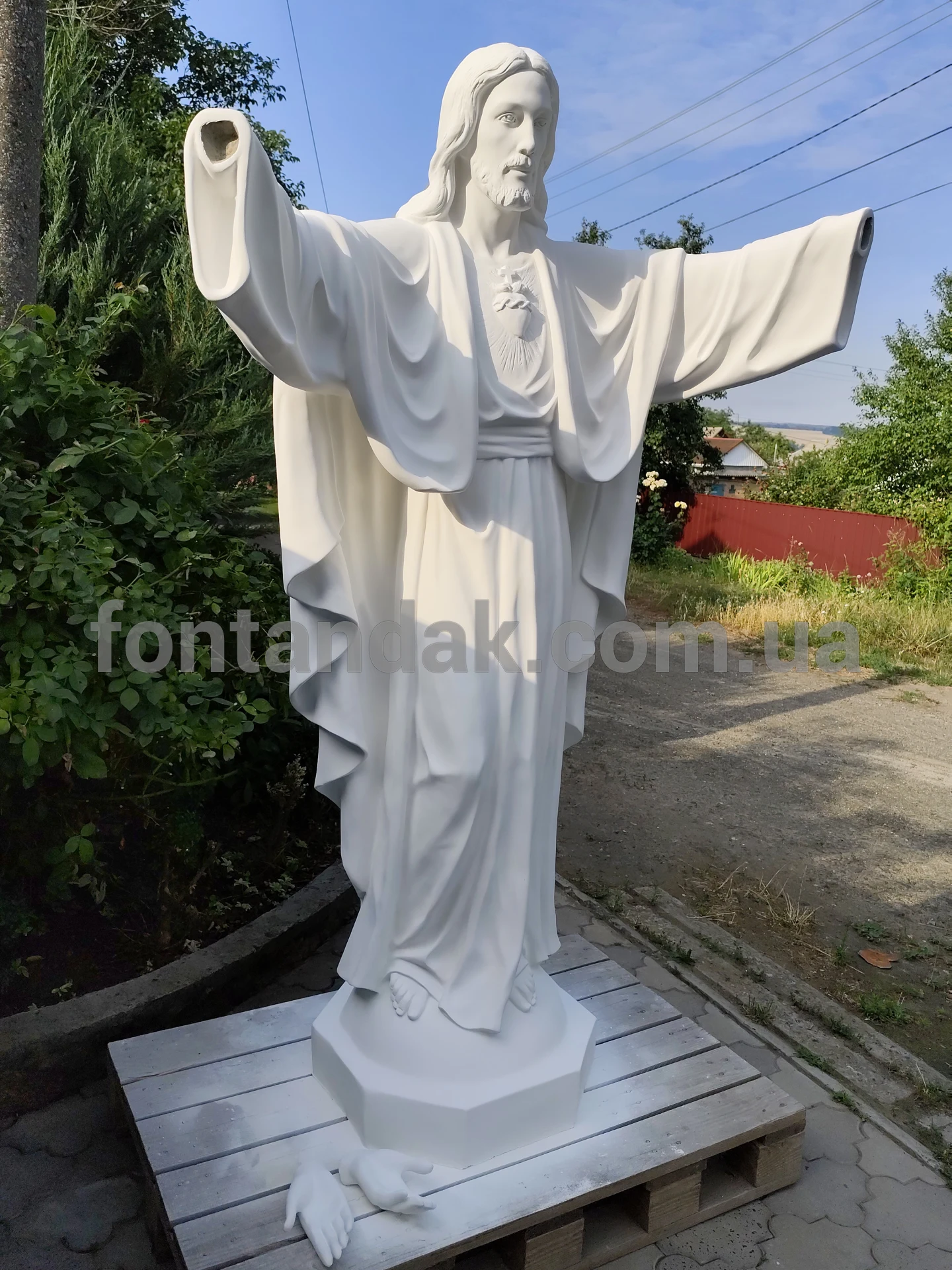 Скульптура Іісуса Христа