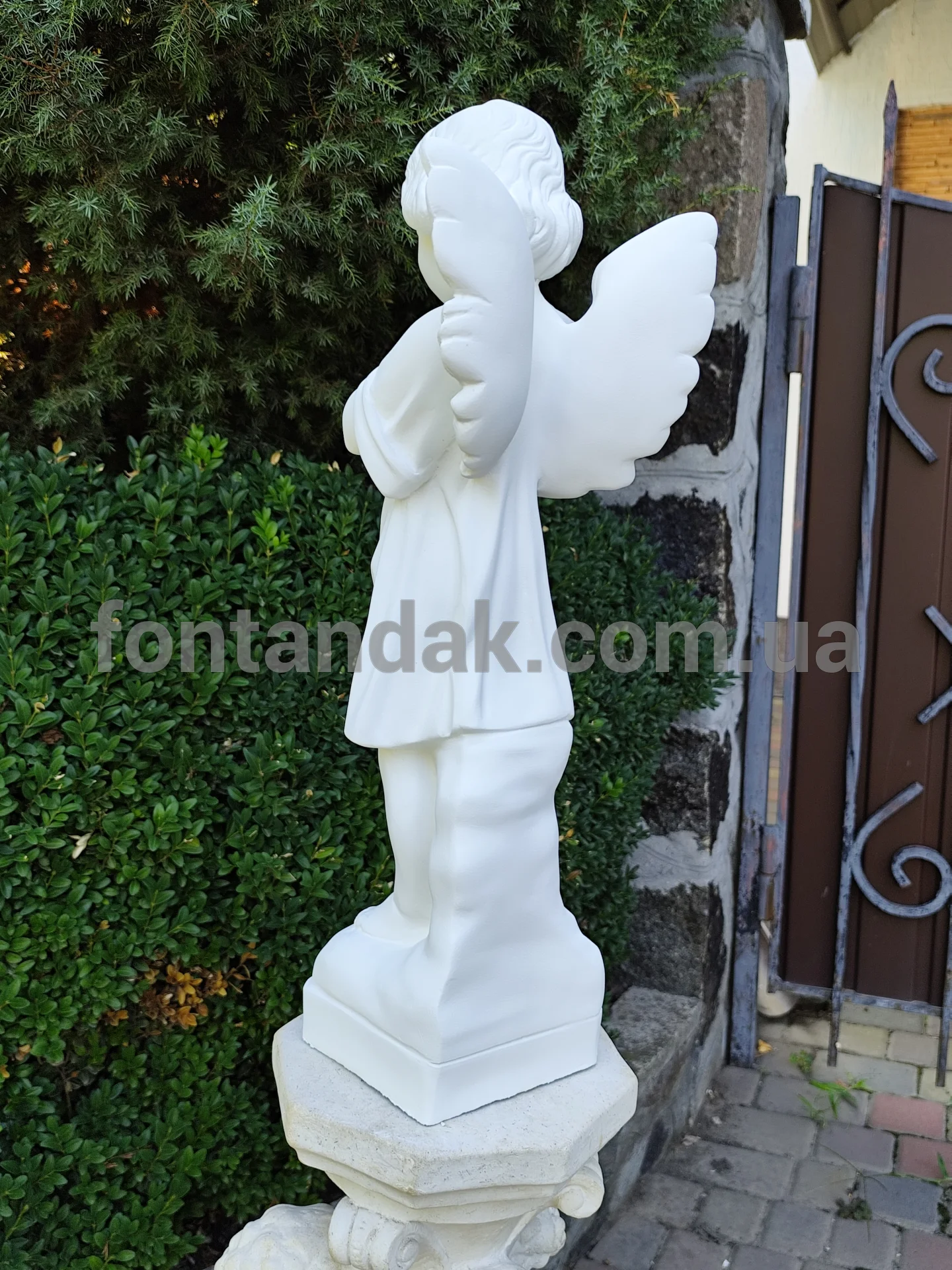 Скульптура ангела