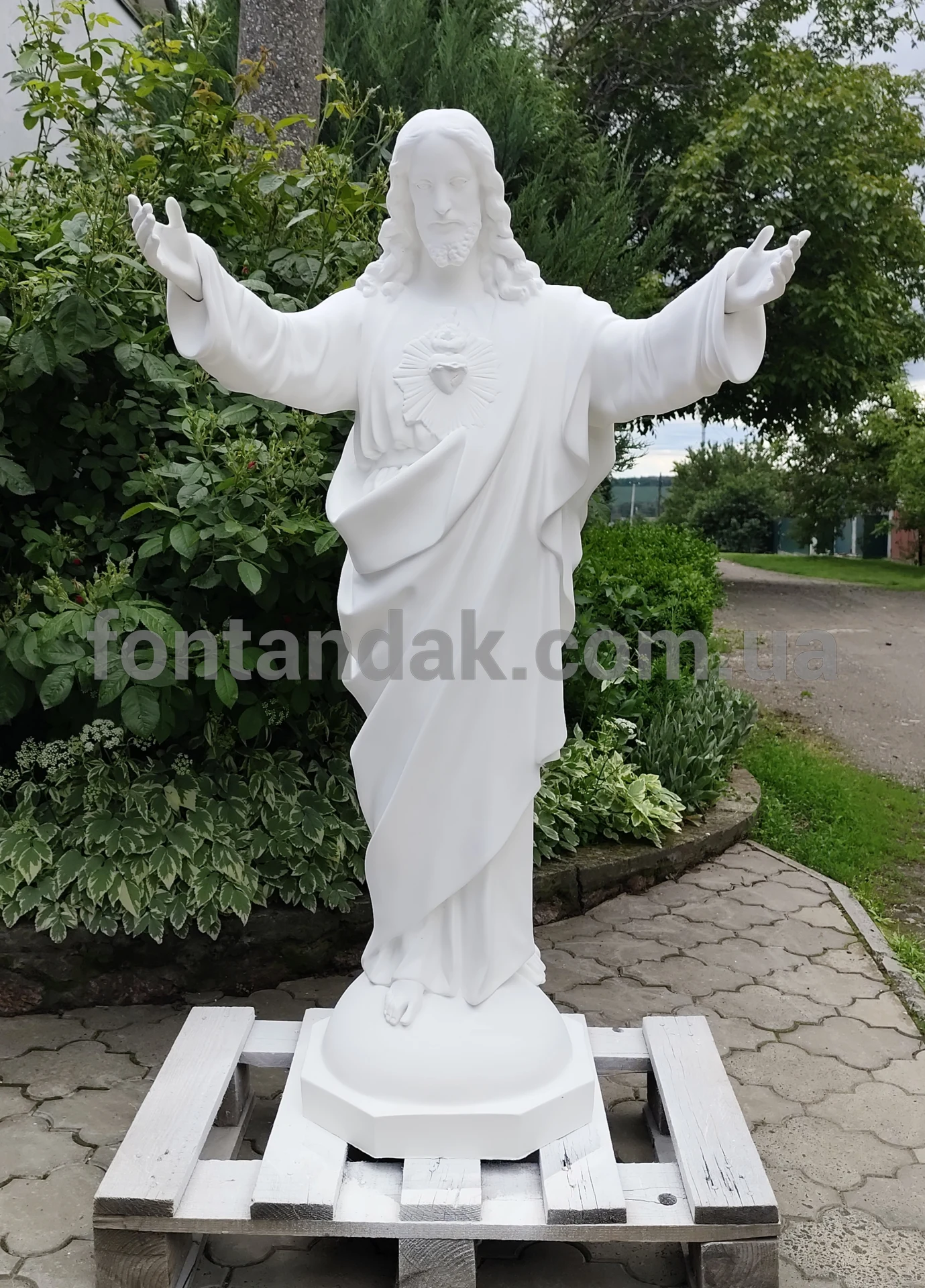 Скульптура Іісуса Христа