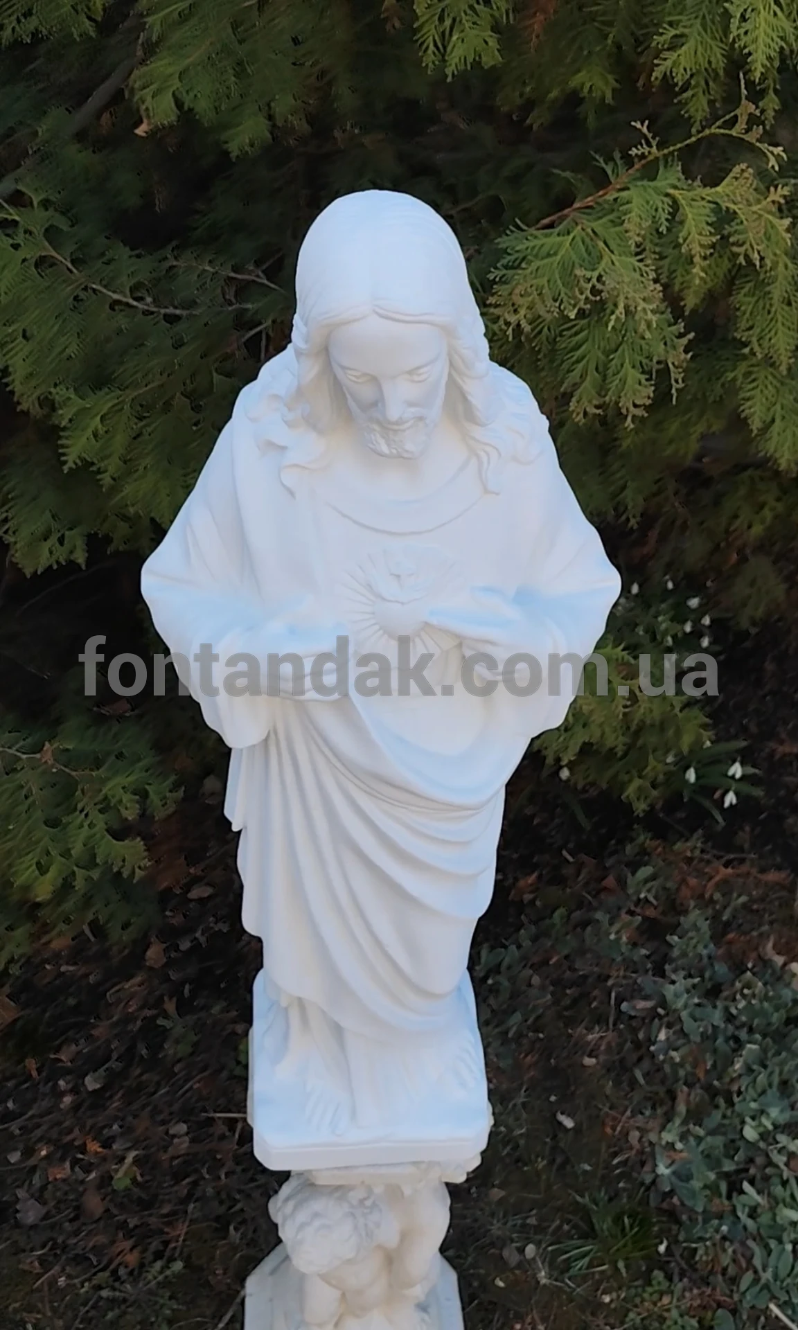 Скульптура Іісуса Христа