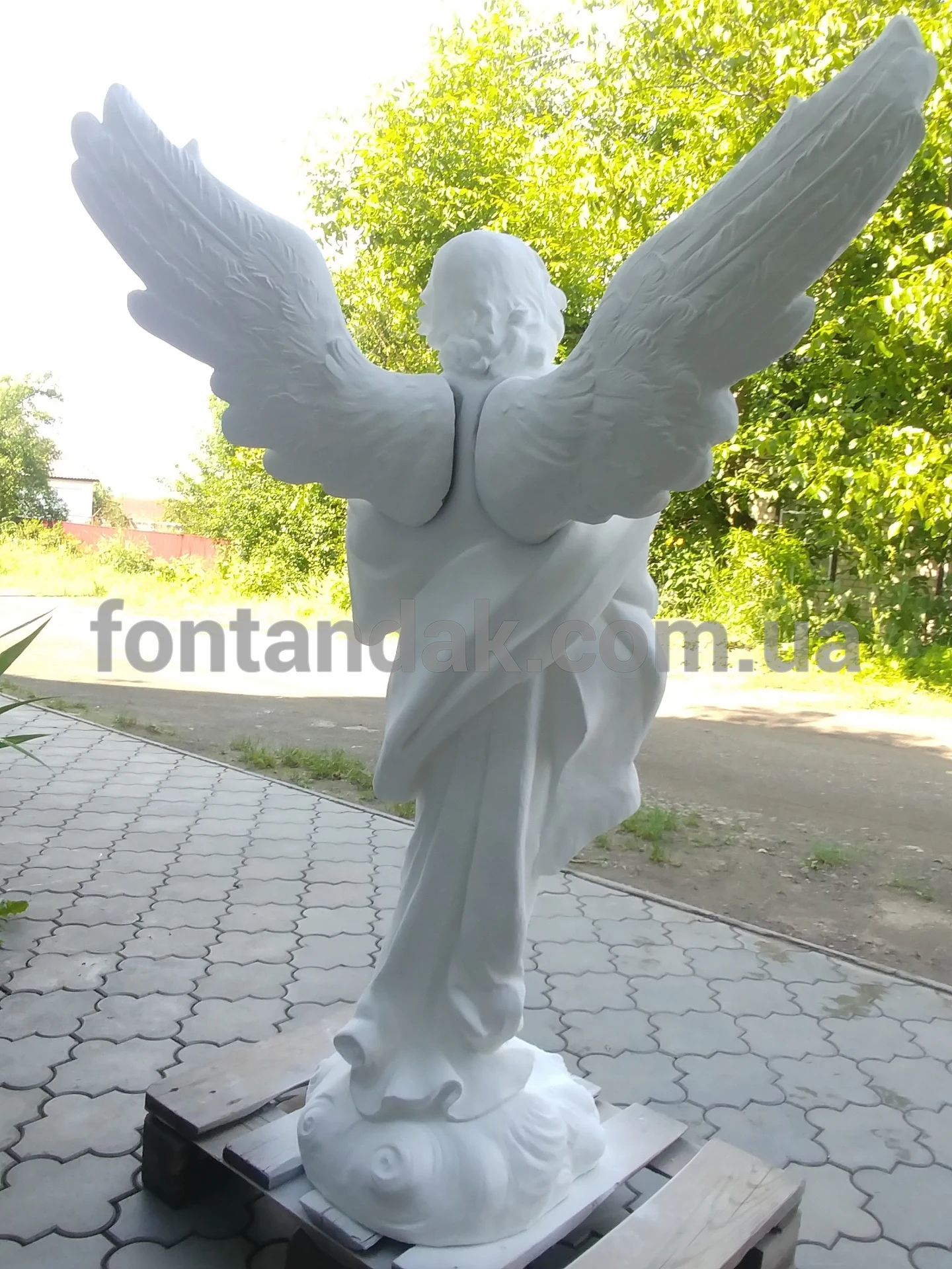 Скульптура ангела