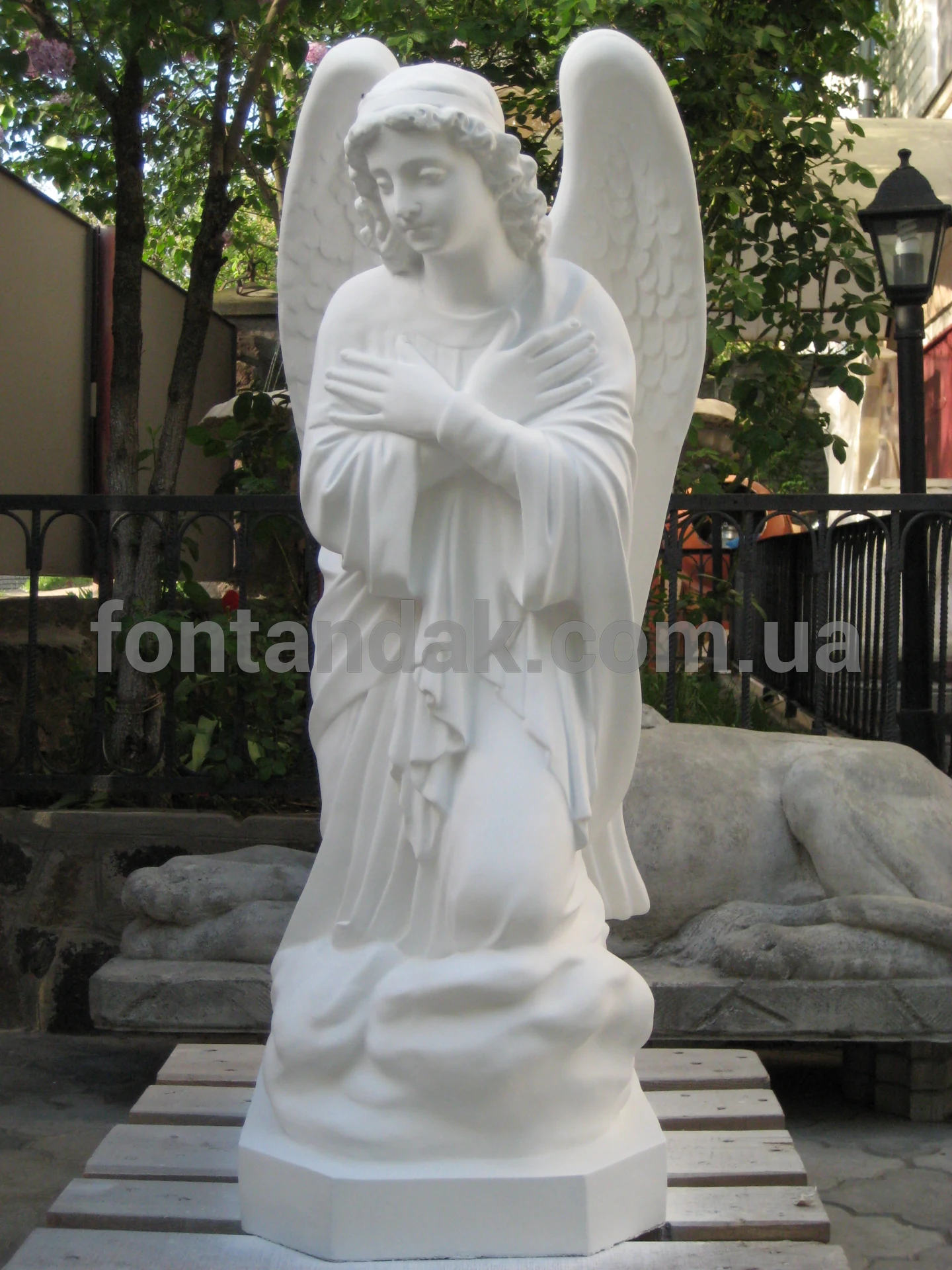 Скульптура ангела