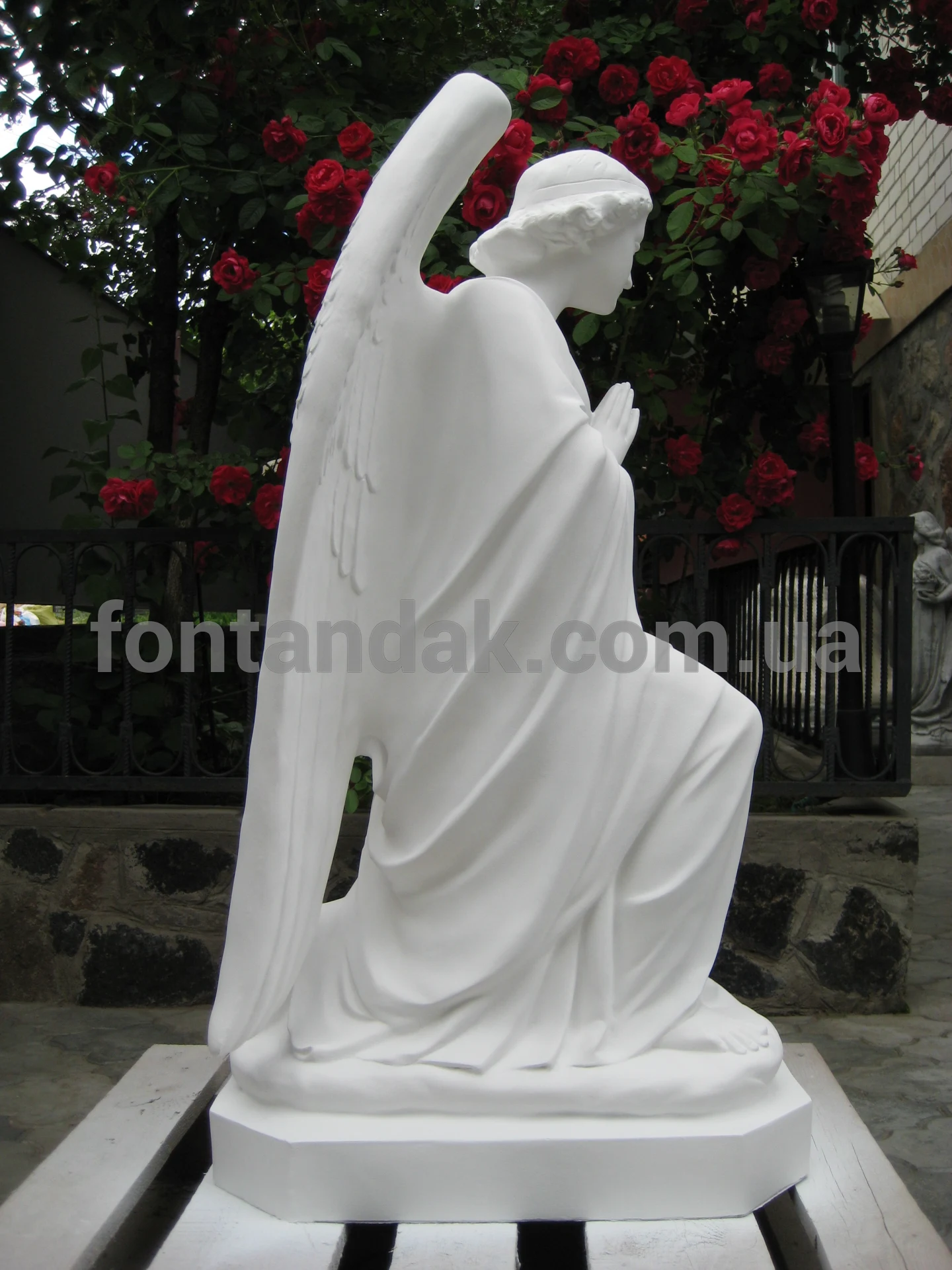 Скульптура ангела