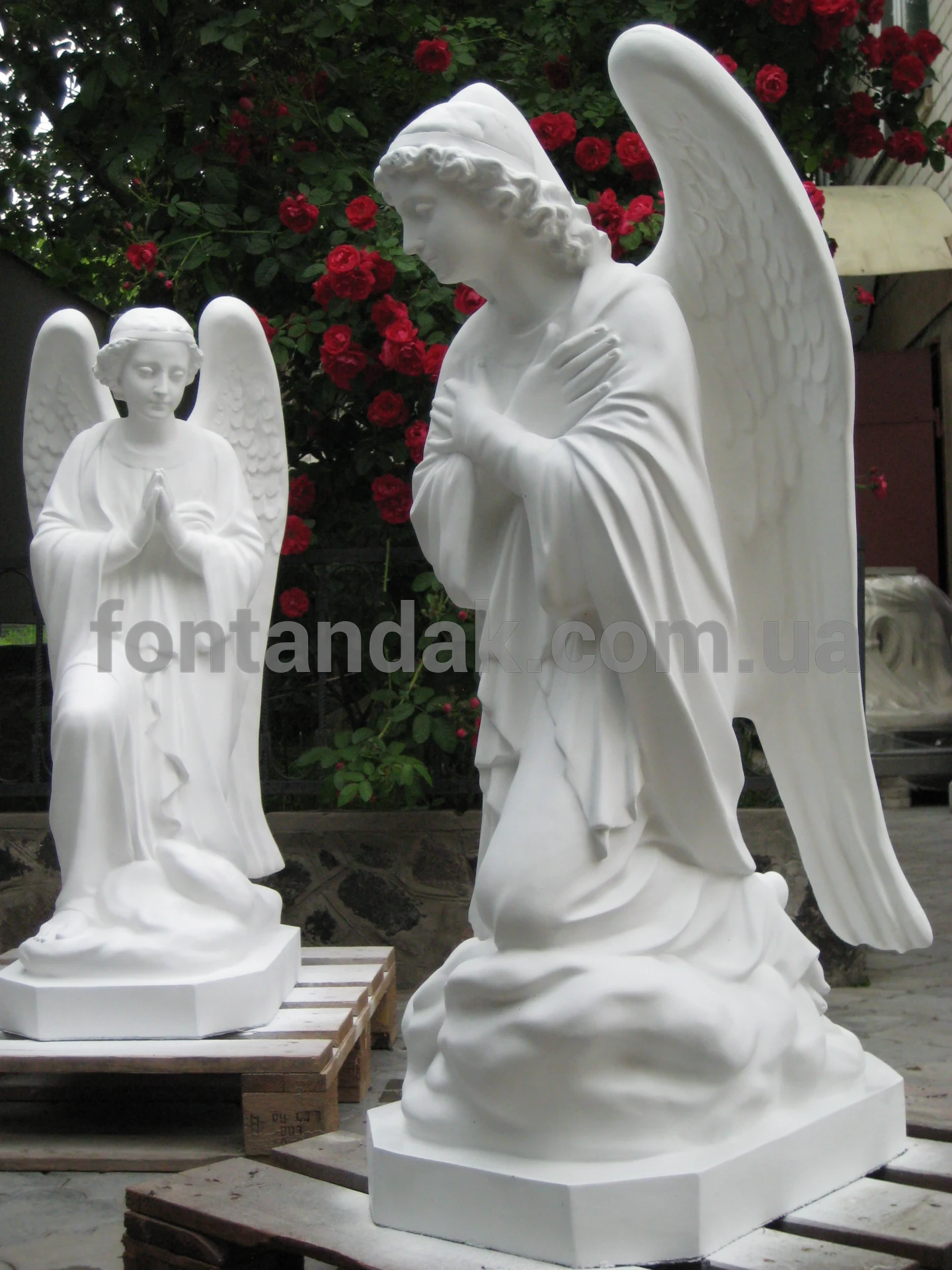 Скульптура ангела